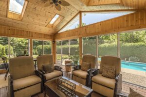 screened in porch 