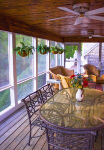 Screened-in Porch