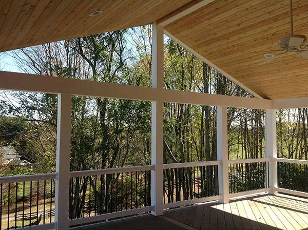 Screened Porch 18