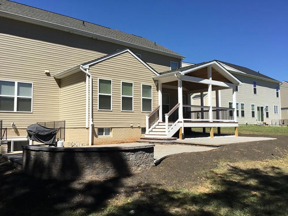 Screened Porch 32