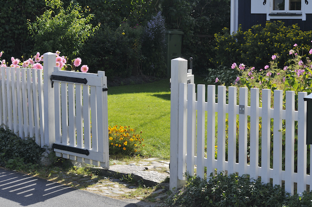 Why Install a White Picket Fence?